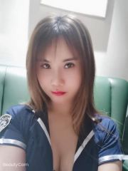 大奶轻熟女