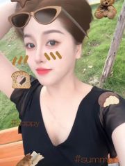 细腰大乳房的欲女