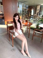 兼职丝袜诱惑婉儿