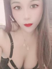 微胖肉感十足妹妹